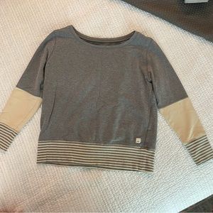 Vuori Sweatshirt Top